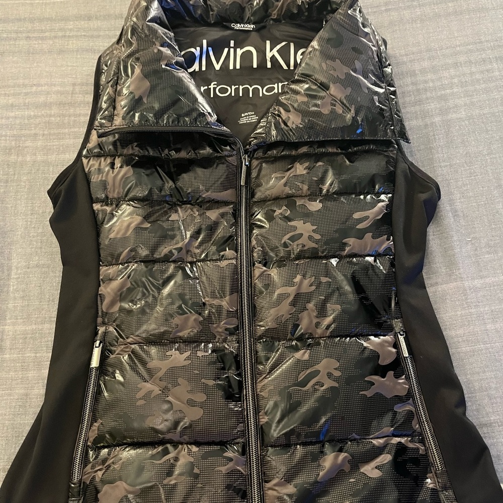 3 Calvin Klein Performance Women's Zip-Up Vests - Picture 14 of 16